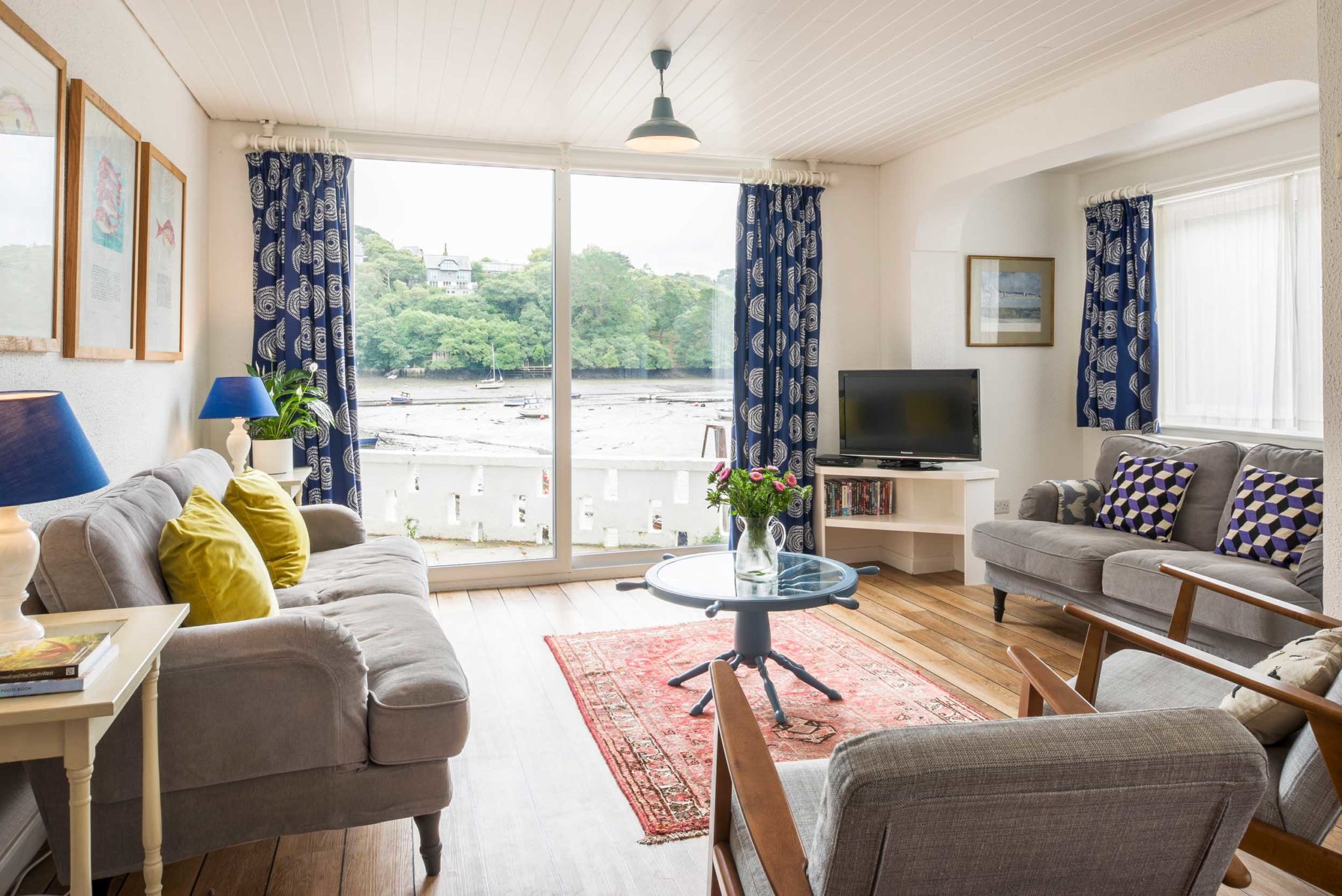 Lower Deck Port Navas Holiday Apartment Living Room